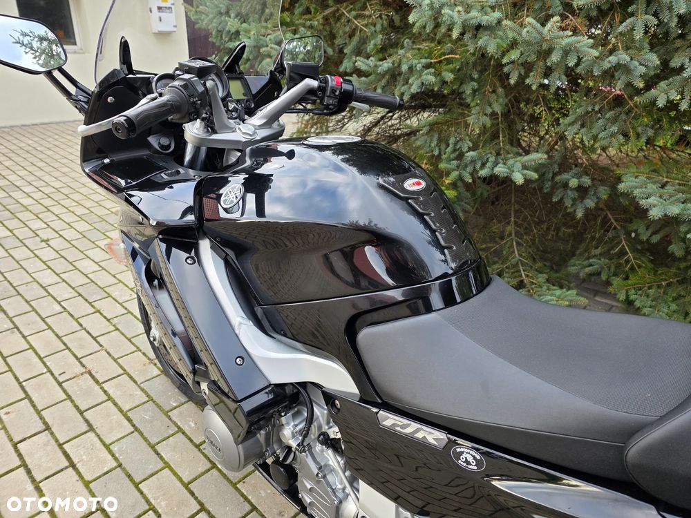 Yamaha FJR - 40