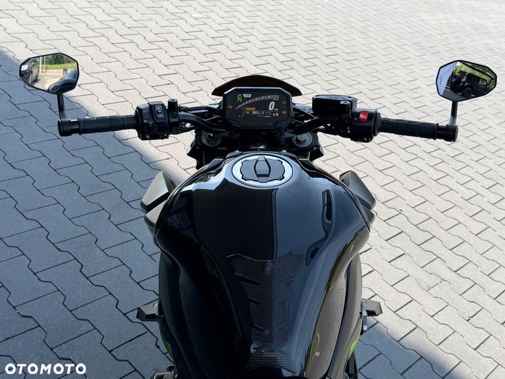 Kawasaki Z 900 - 21
