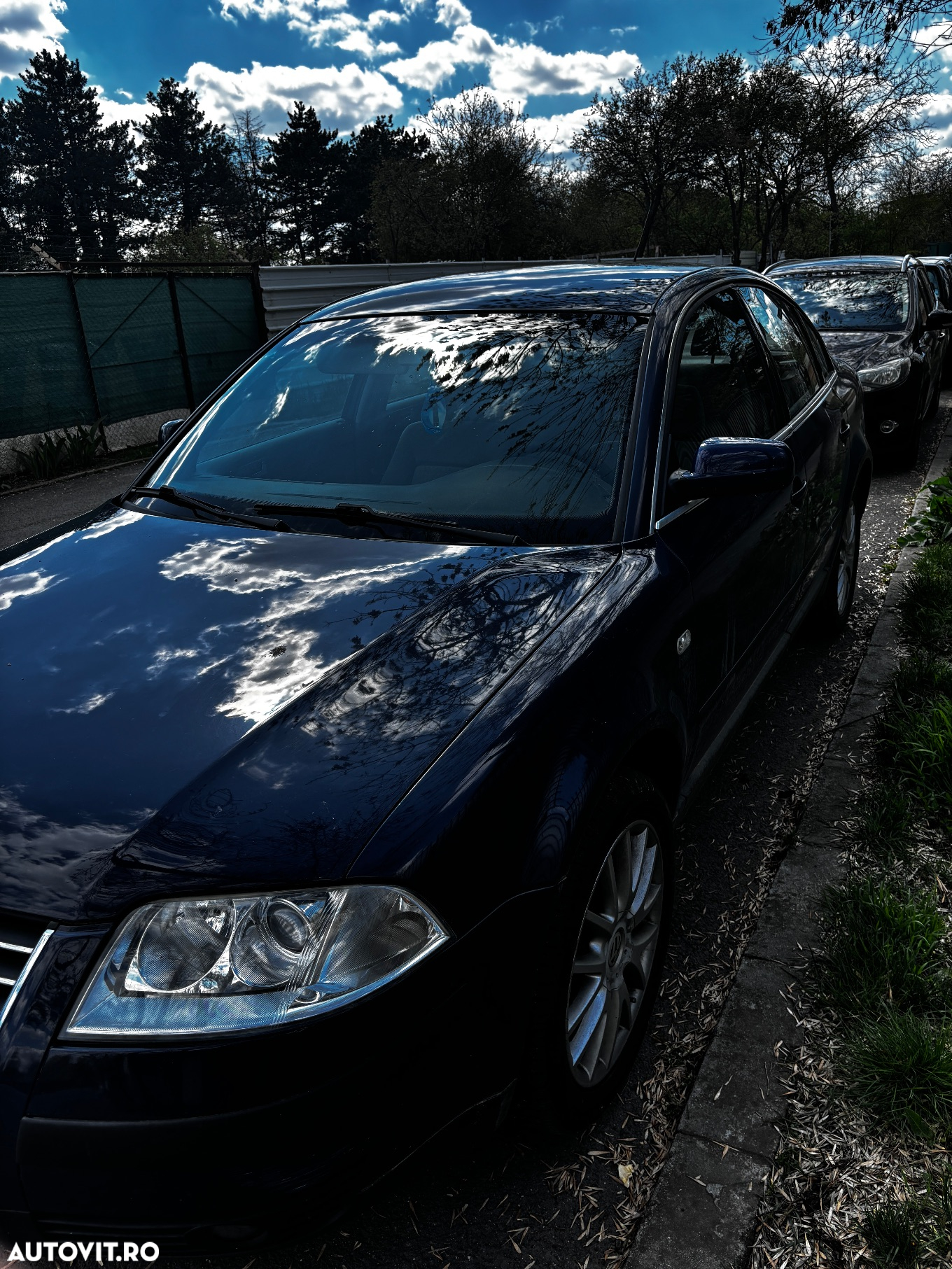 Volkswagen Passat Variant 1.8 Basis - 2