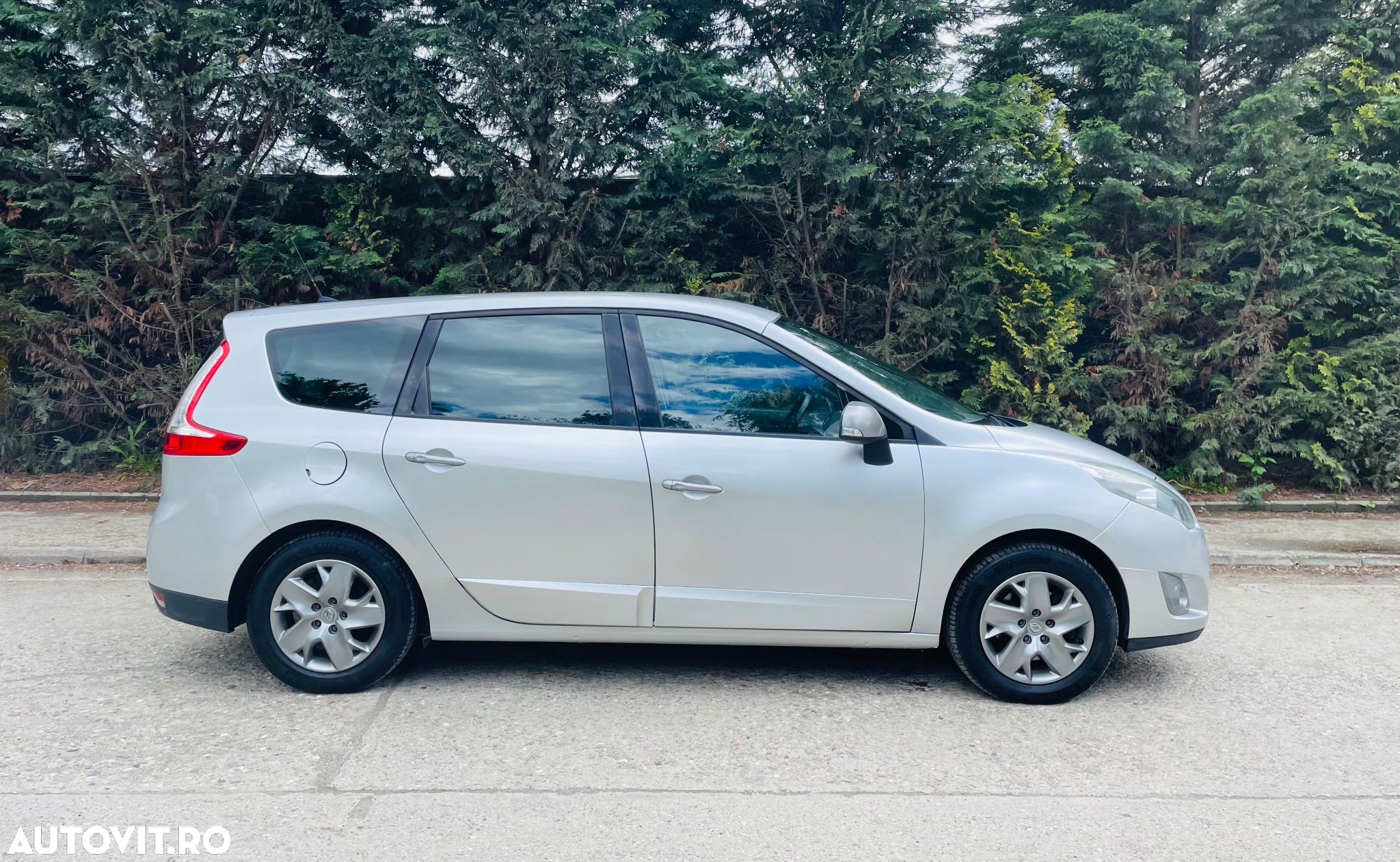 Renault Grand Scenic ENERGY dCi 110 Start & Stop Dynamique - 17