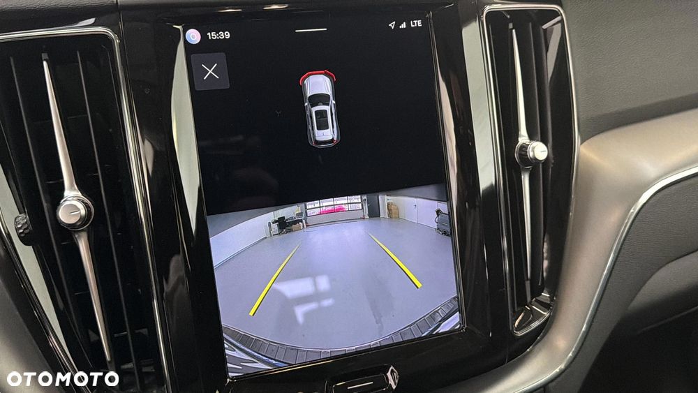 Volvo XC 60 B4 D AWD Core - 24