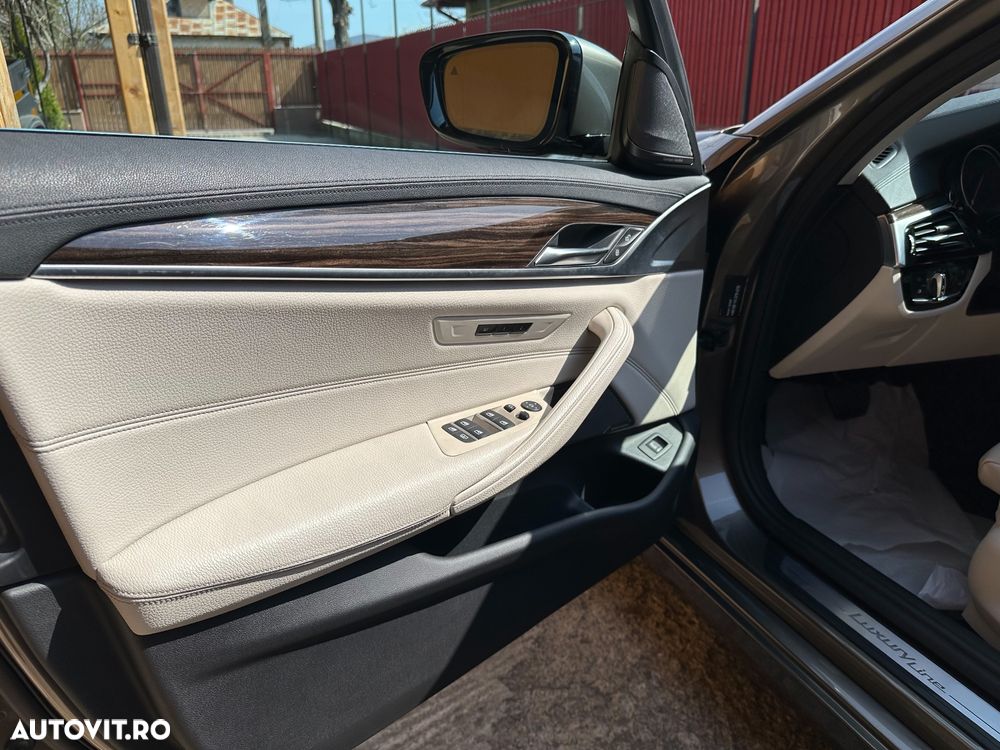 BMW Seria 5 520d AT - 25