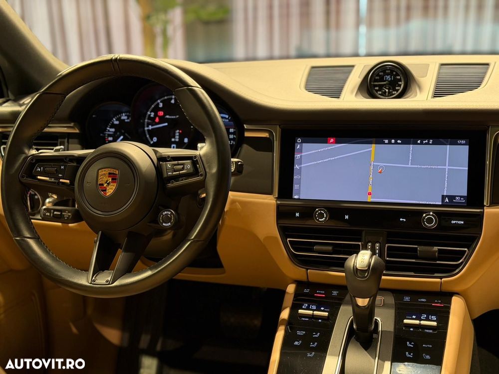 Porsche Macan T - 20