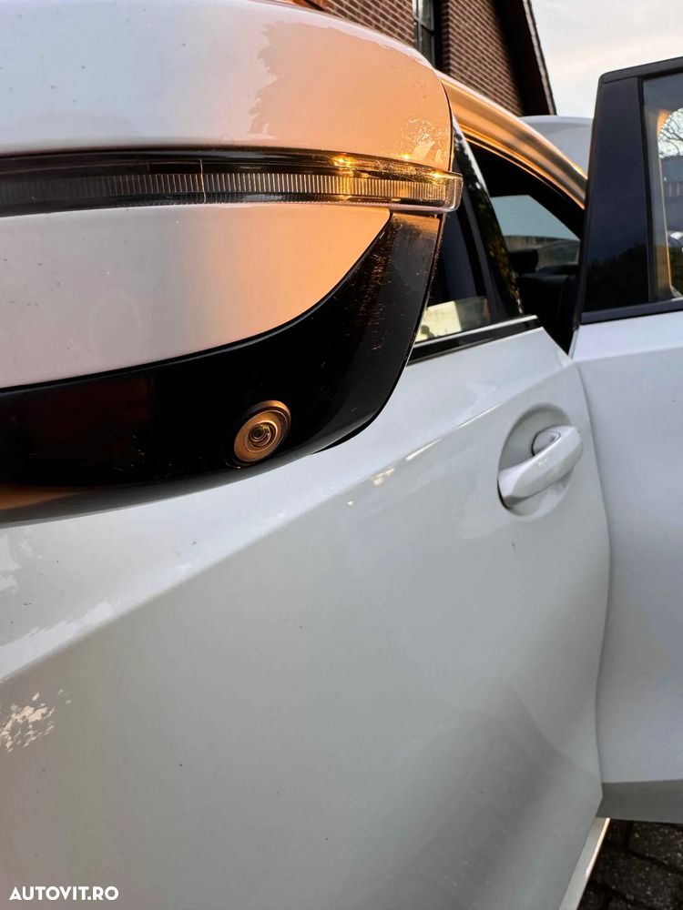 BMW Seria 3 320d xDrive AT M Sport - 35