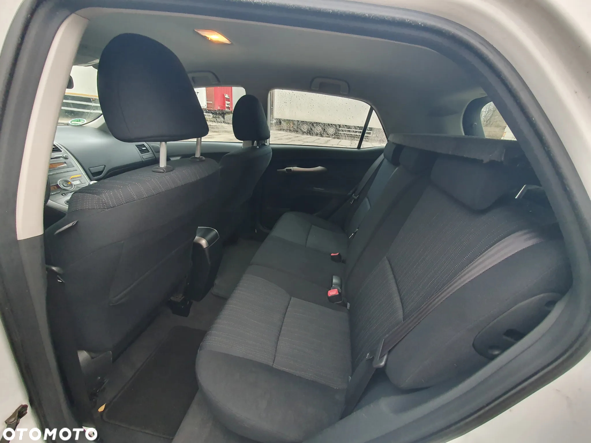 Toyota Auris 1.6 Life - 11