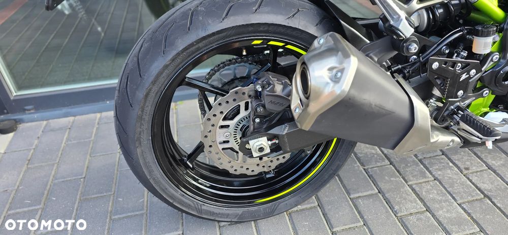 Kawasaki Z 900 - 16