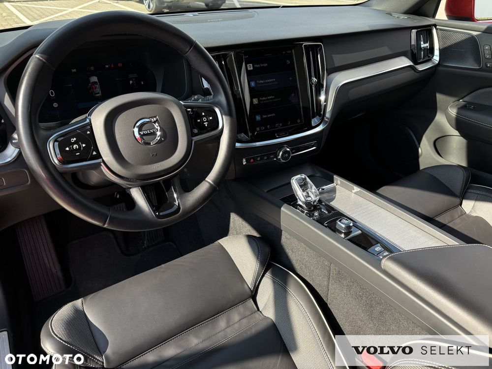 Volvo V60 Cross Country - 30