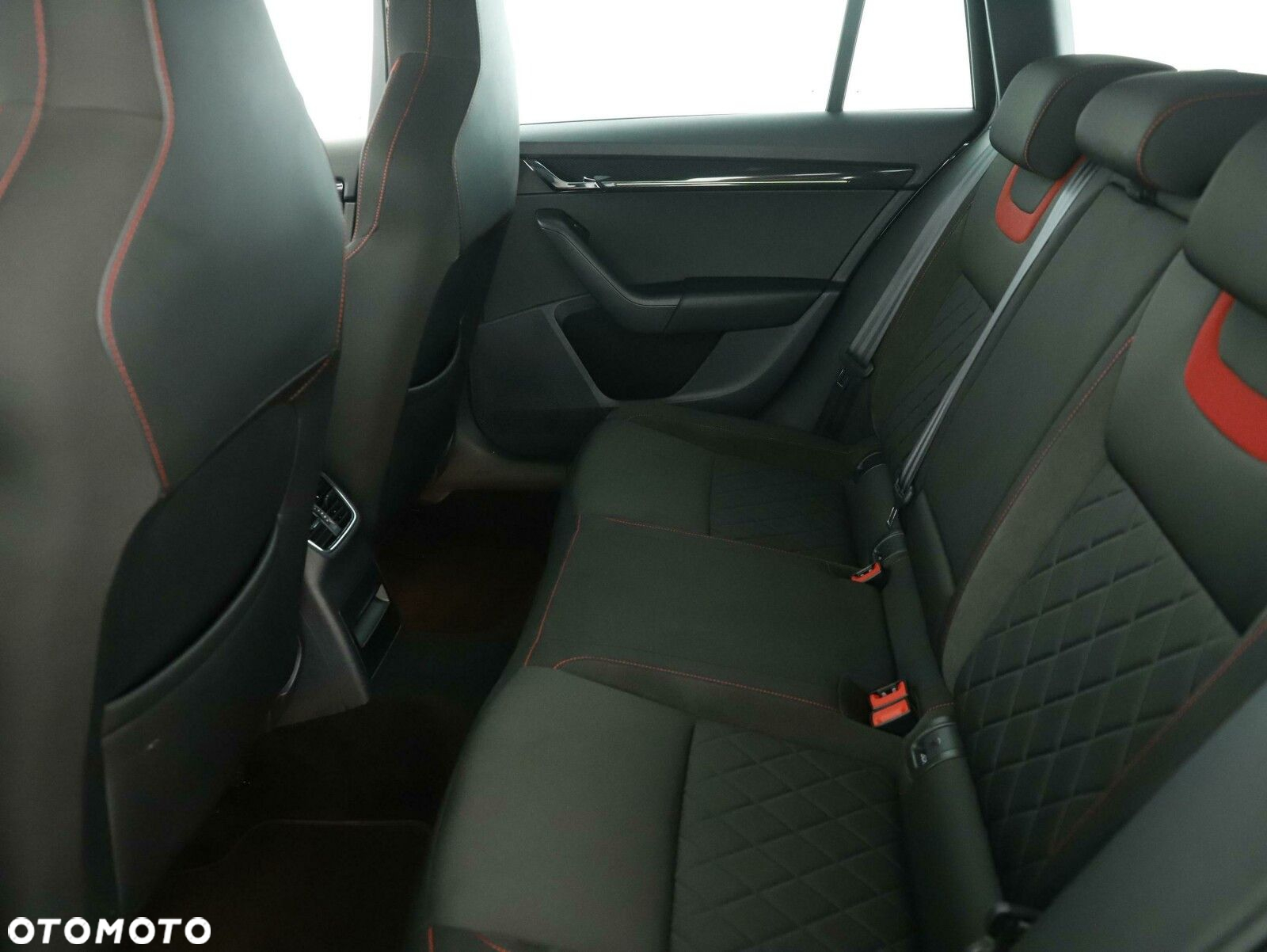 Skoda Octavia 2.0 TDI 4x4 RS DSG - 8