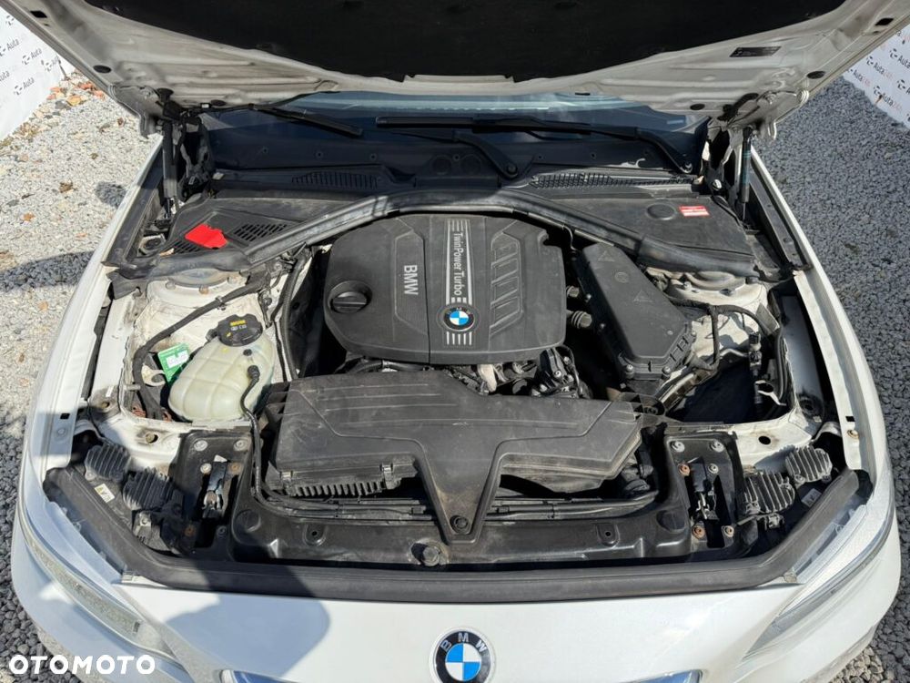 BMW Seria 2 218d M Sport - 16