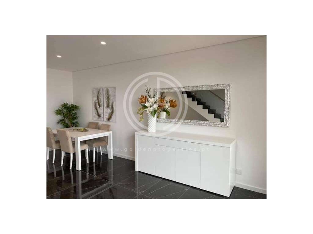 Moradia nova T3 geminada em Branqueira, Albufeira - Grande imagem: 4/40