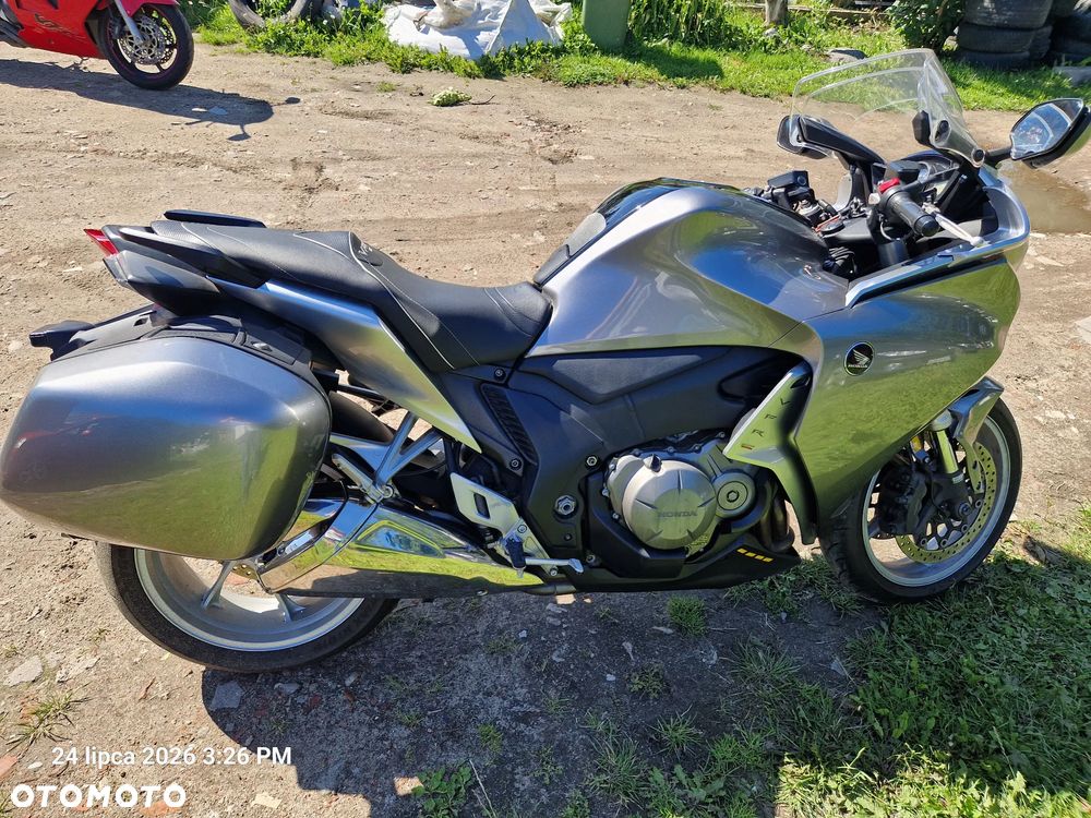 Honda VFR - 5