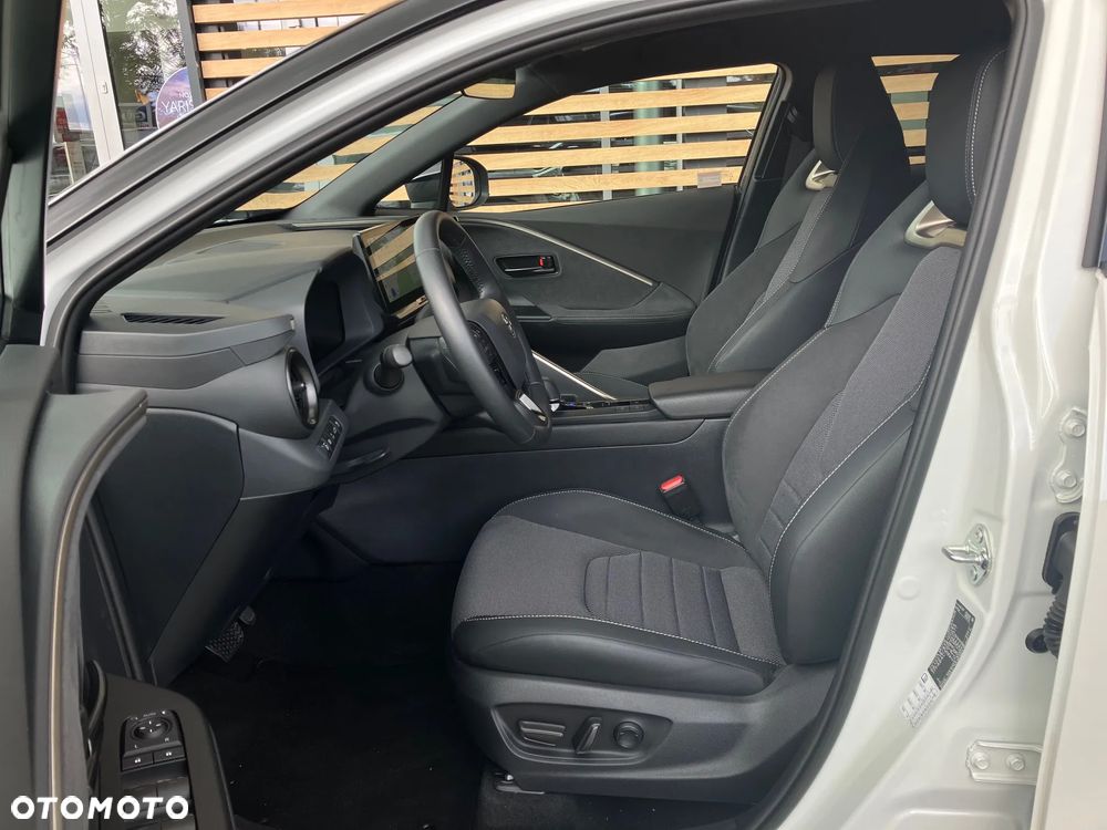 Toyota C-HR 2.0 PHEV Dynamic Force Executive - 36