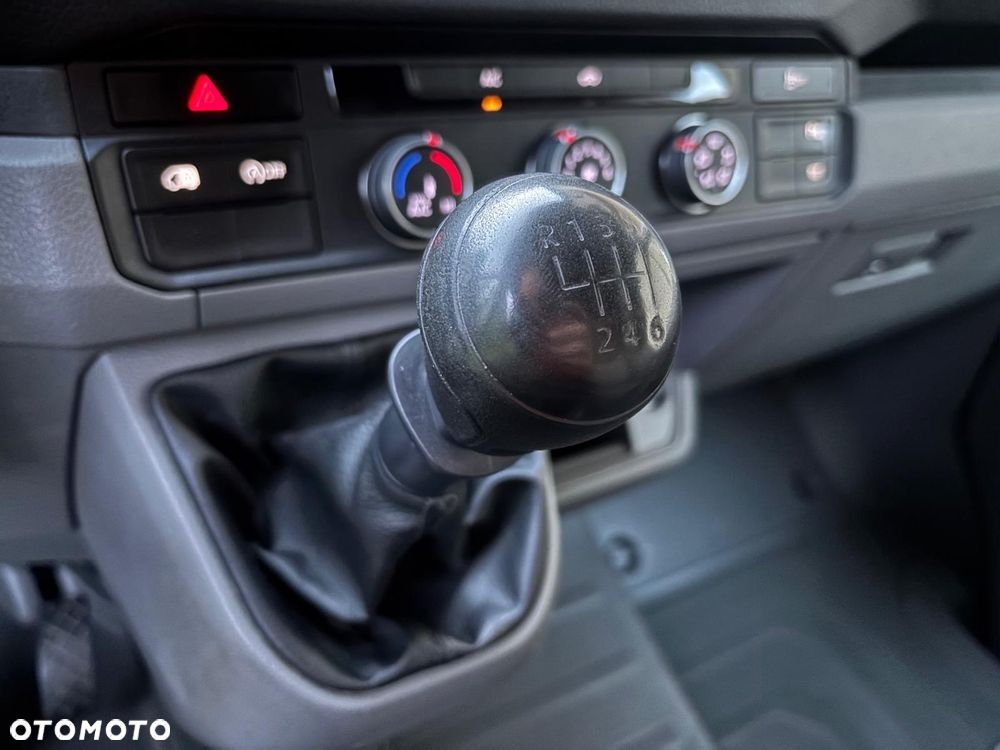 Volkswagen Crafter - 24