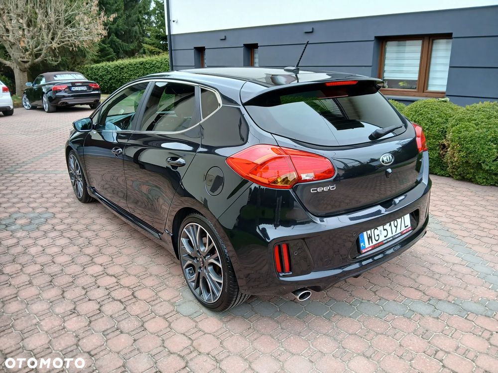 Kia Ceed 1.6 T-GDI GT - 6