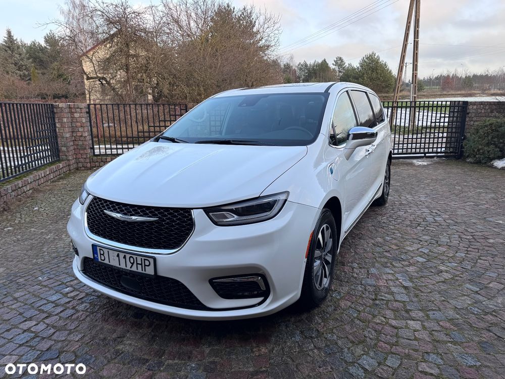 Chrysler Pacifica - 11