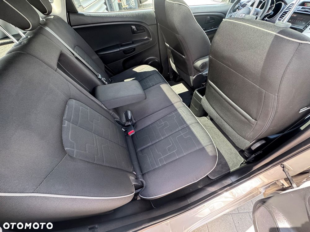 Kia Venga 1.4 CRDi 90 Business Line - 14