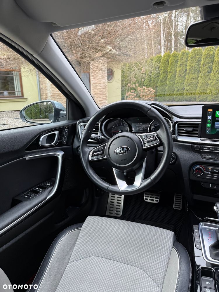 Kia Ceed - 12