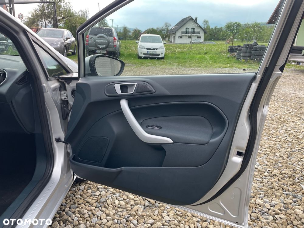 Ford Fiesta 1.25 Platinium X EU5 - 14