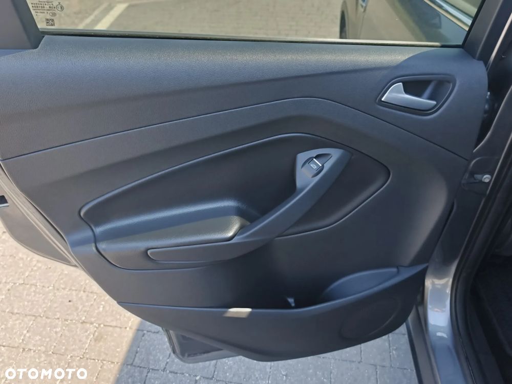 Ford Kuga - 16