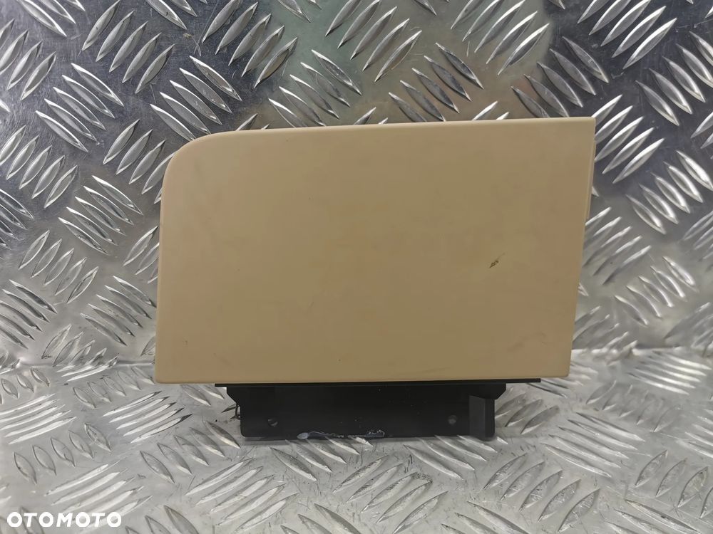 VW TOUAREG 7L 03-09R SCHOWEK POPIELNICZKA TYL JASNA KREMOWA BEZOWA PRAWA 7L6857952 - 1