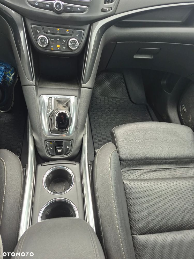 Opel Zafira - 12