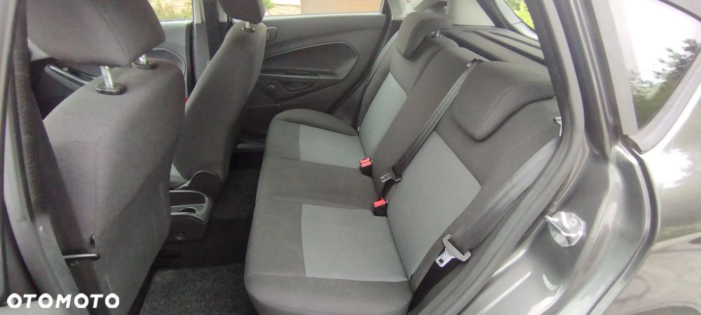 Ford Fiesta 1.25 Celebration - 8