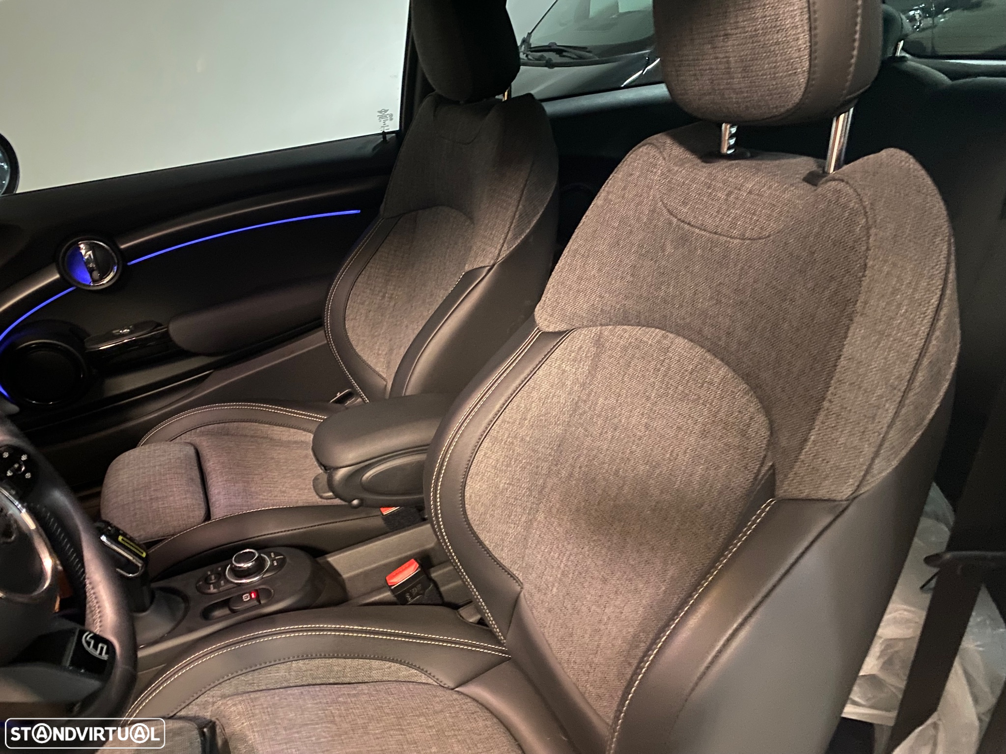 MINI 3 Portas Cooper SE Collection 2021 - 31
