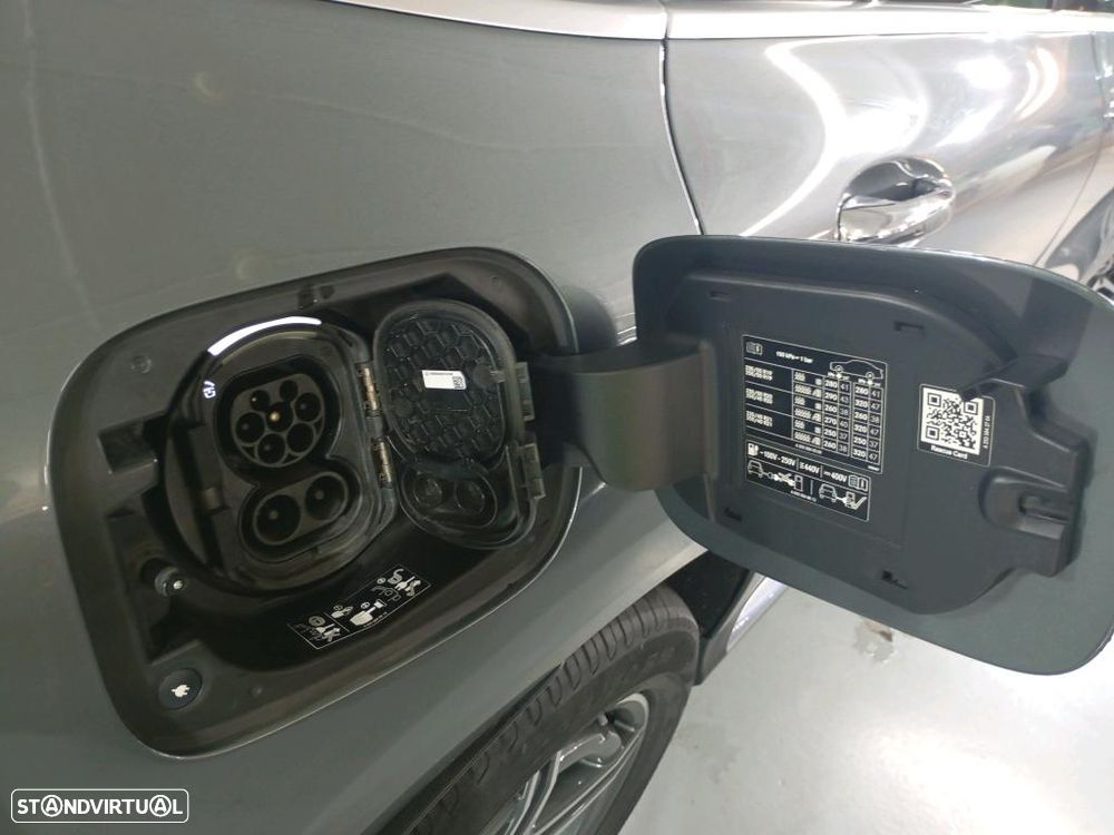 Mercedes-Benz EQC 400 4Matic - 11