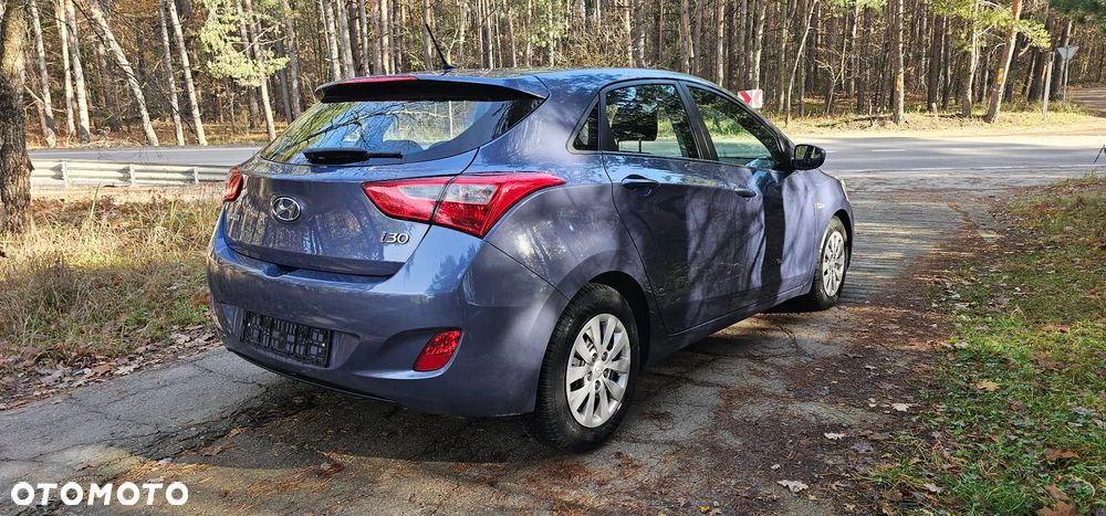 Hyundai i30 1.4 Select - 5