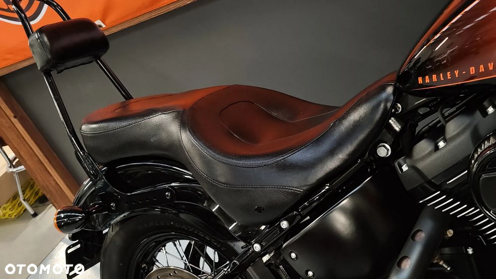Harley-Davidson Softail Street Bob - 13