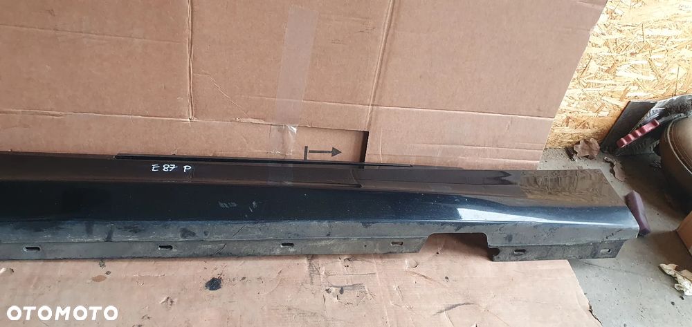 Listwa progowa prawa BMW I E87 668/9 7184354 - 7