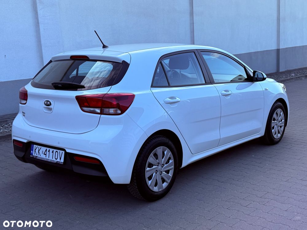 Kia Rio - 6