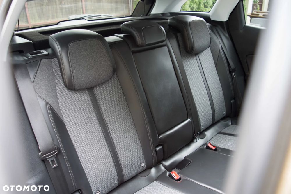 Peugeot 3008 2.0 HDi Allure - 33