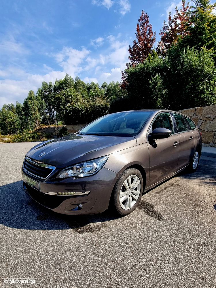 Peugeot 308 - 1