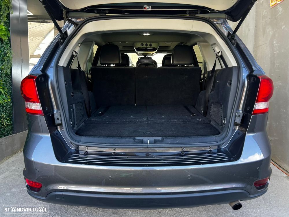 Fiat Freemont 2.0 M-Jet Urban - 44