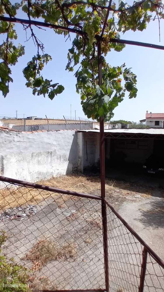 Moradia T3 isolada com jardim e garagem - Grande imagem: 4/30