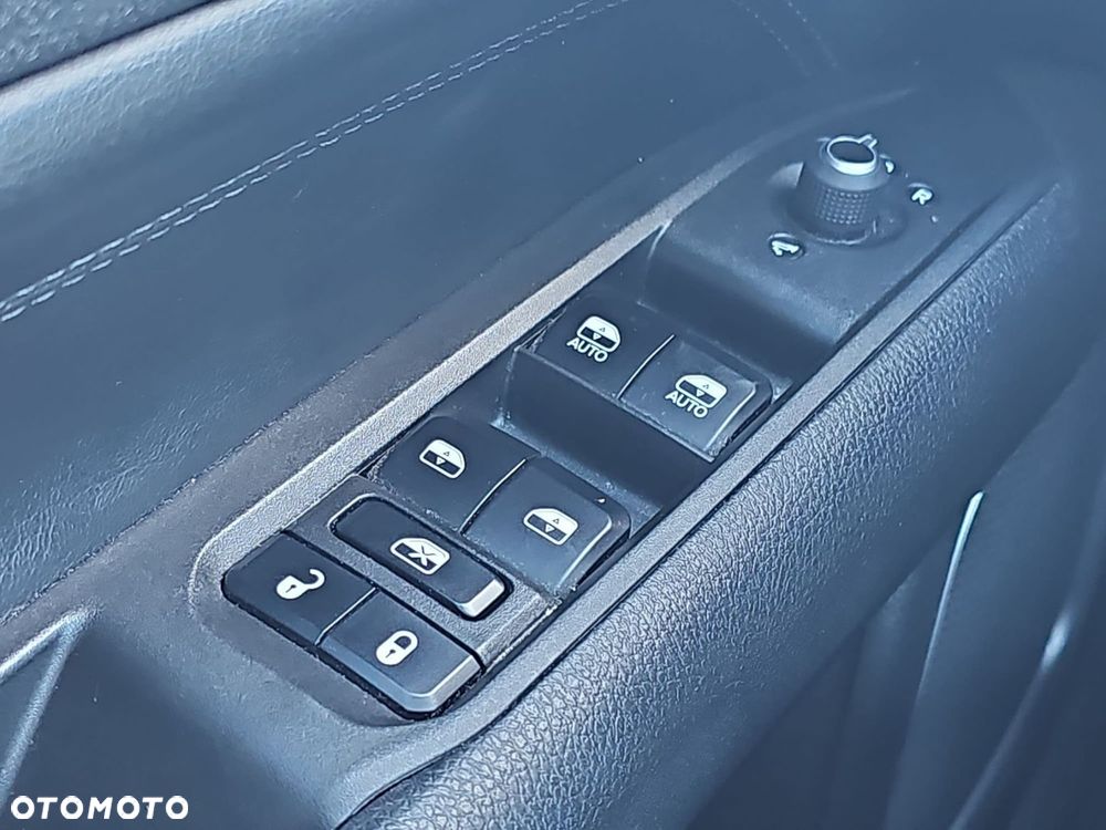 Jeep Compass - 32