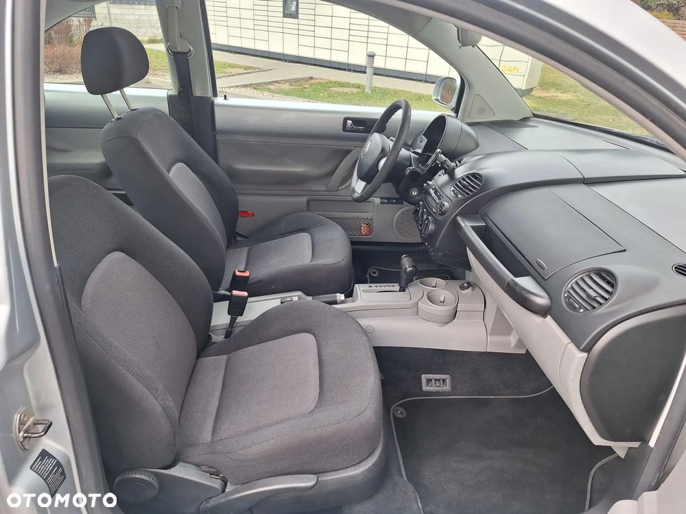 Volkswagen New Beetle 2.0 - 20