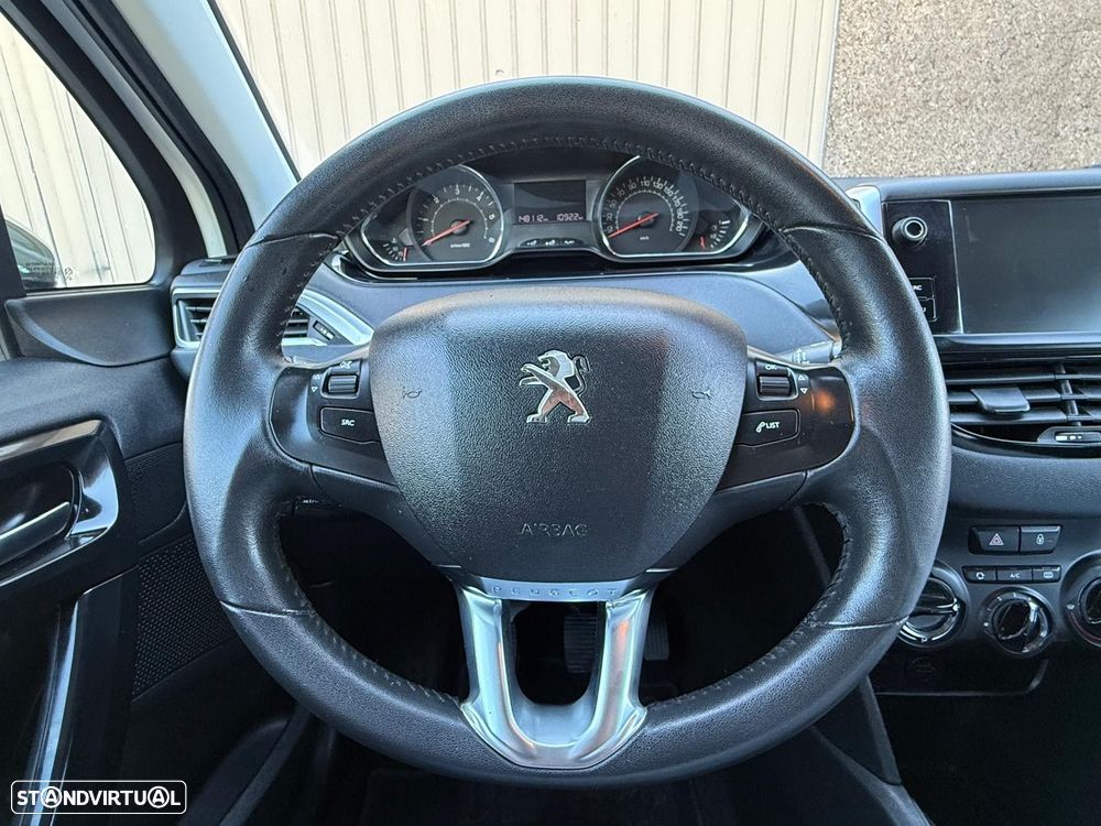 Peugeot 208 HDi 68 Access - 13