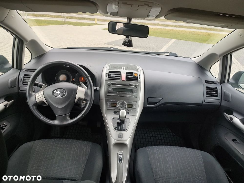 Toyota Auris 1.6 VVT-i Premium MM - 8