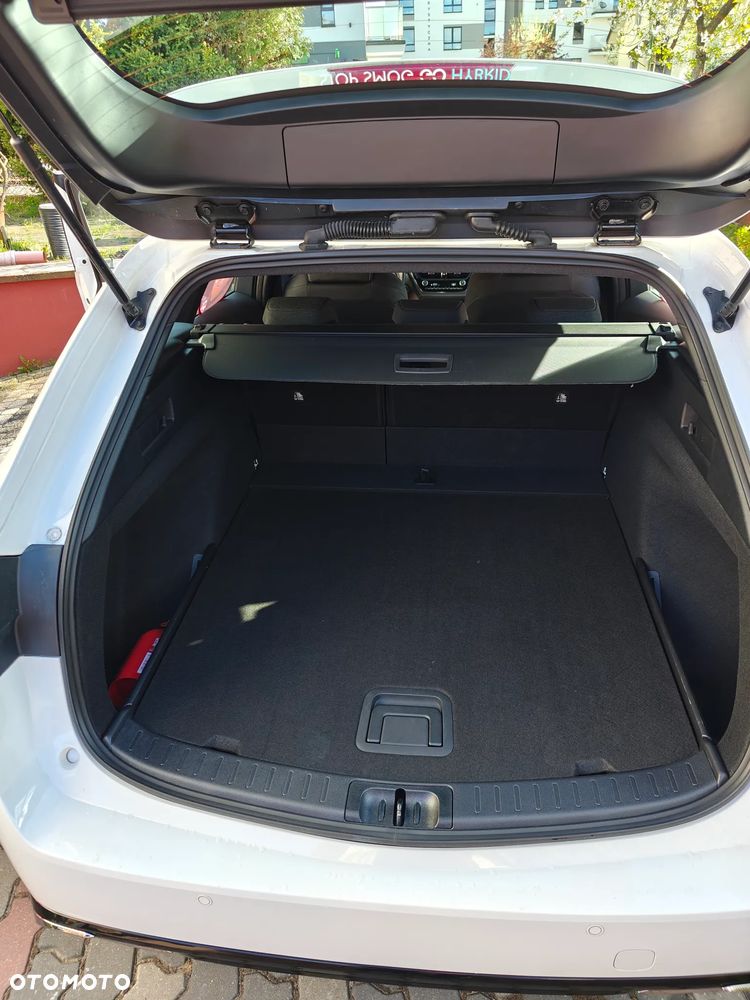 Toyota Corolla 1.8 Hybrid Comfort - 18