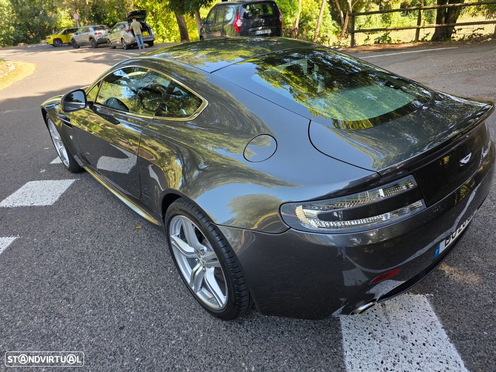 Aston Martin Vantage Coupe Sportshift - 10