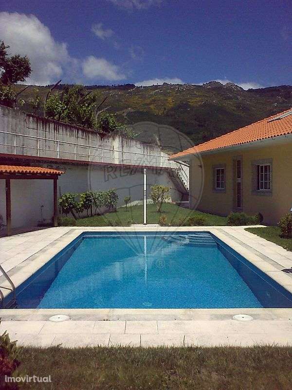 Moradia T11 para venda - Grande imagem: 2/25