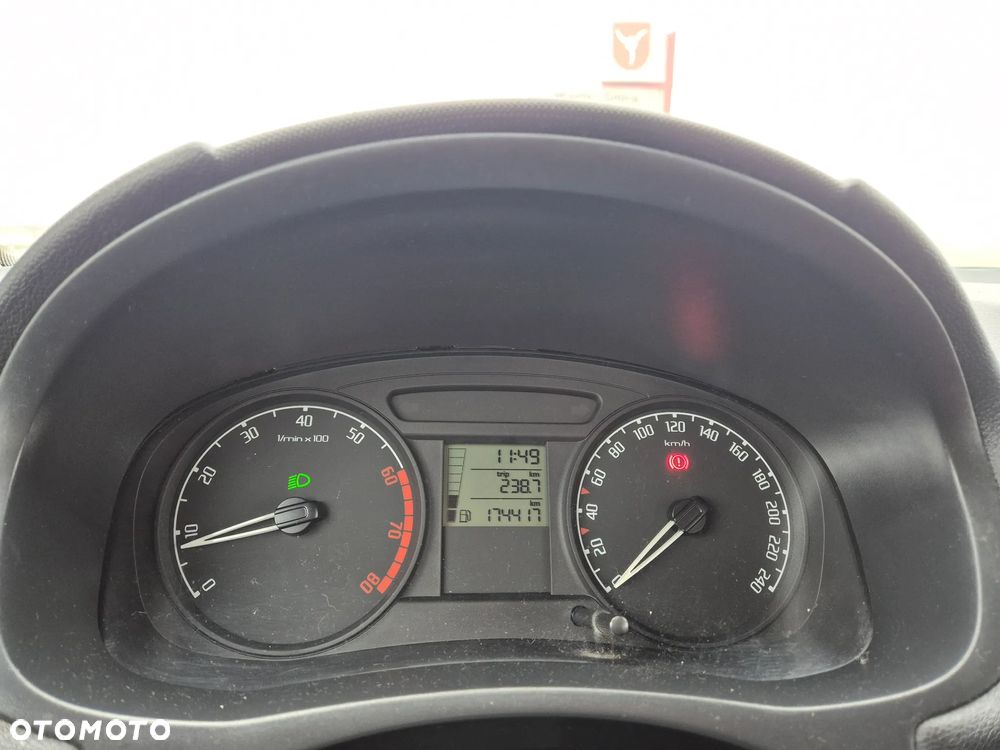 Skoda Fabia 1.4 16V Style Edition - 14