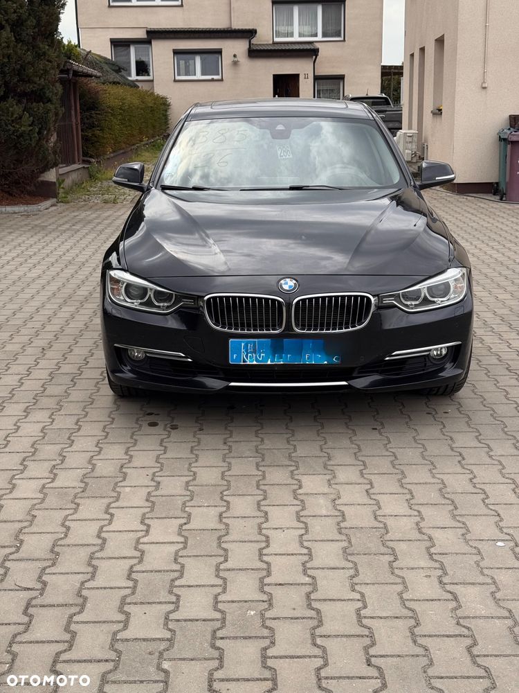 BMW Seria 3 330d xDrive Sport-Aut Luxury Line - 4