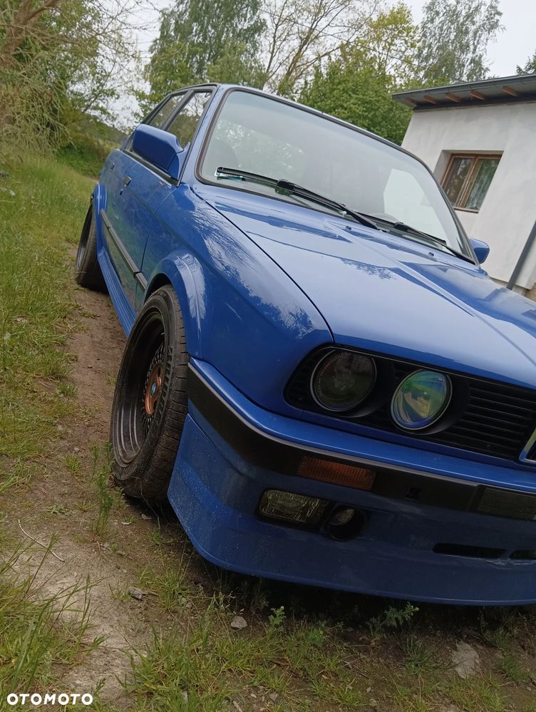 BMW Seria 3 325i - 3