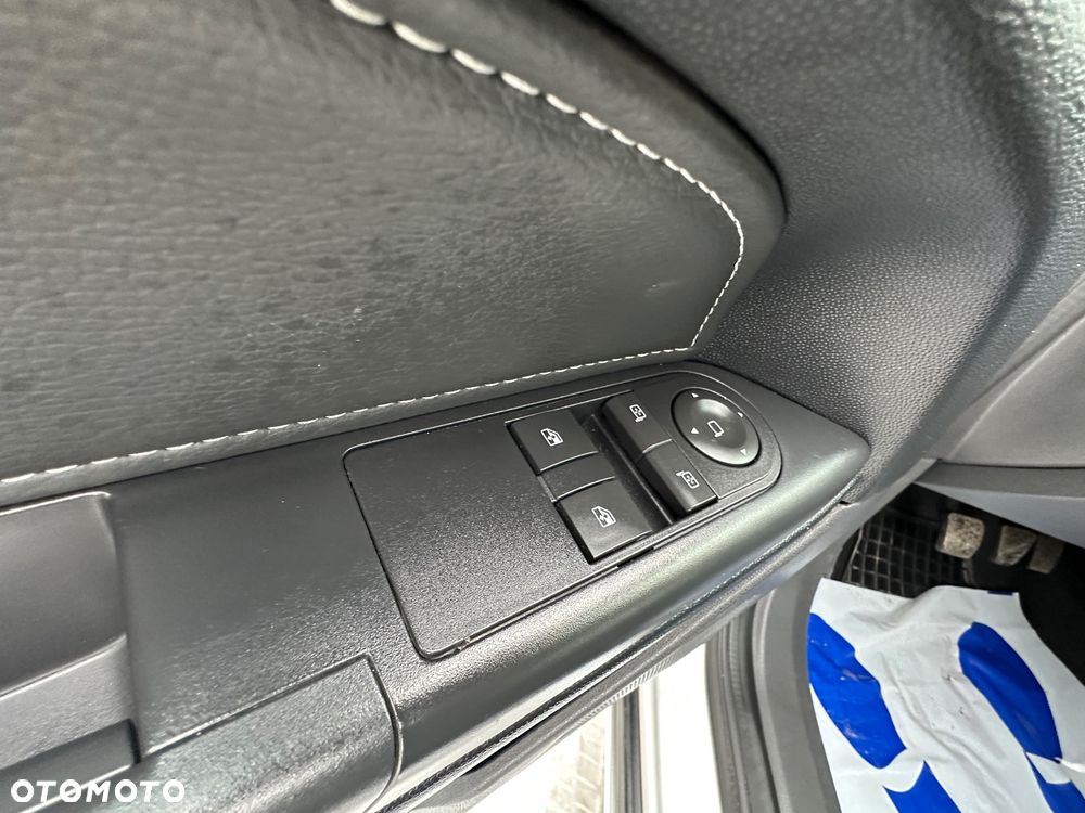 Opel Astra 1.6 Edition Plus - 24