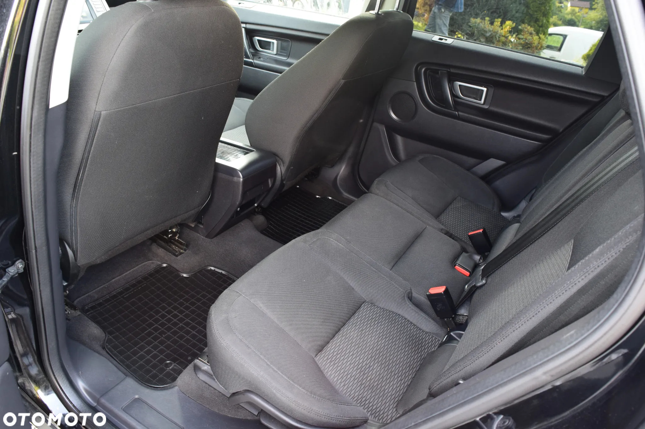 Land Rover Discovery Sport 2.0 D150 - 14