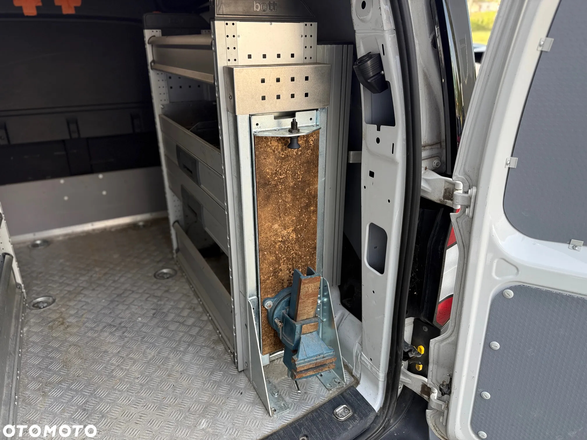 Volkswagen Caddy - 26