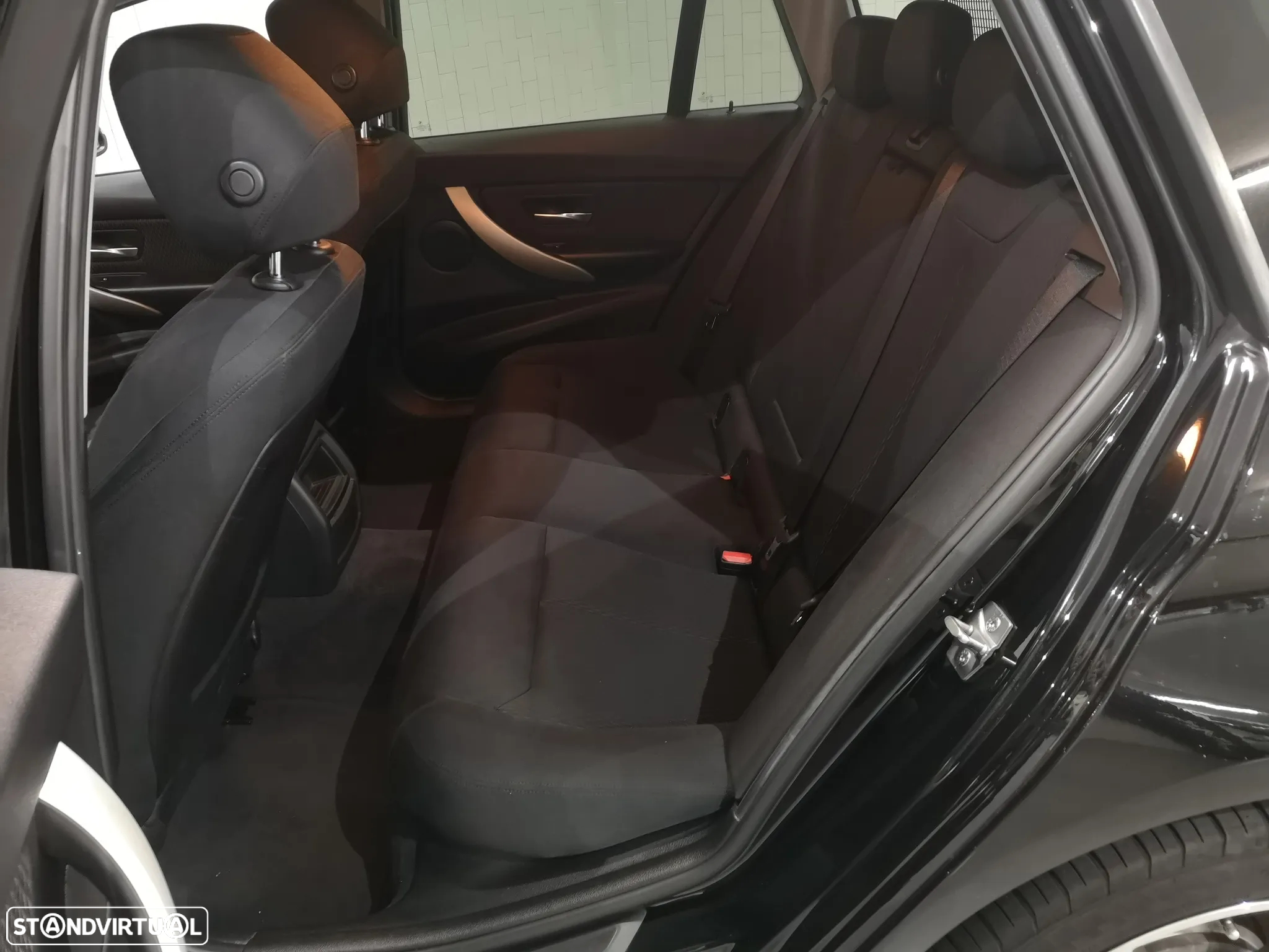 BMW 320 d DPF Touring Edition Sport - 16
